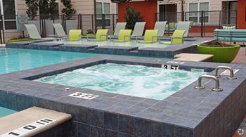 Jacuzzi pool